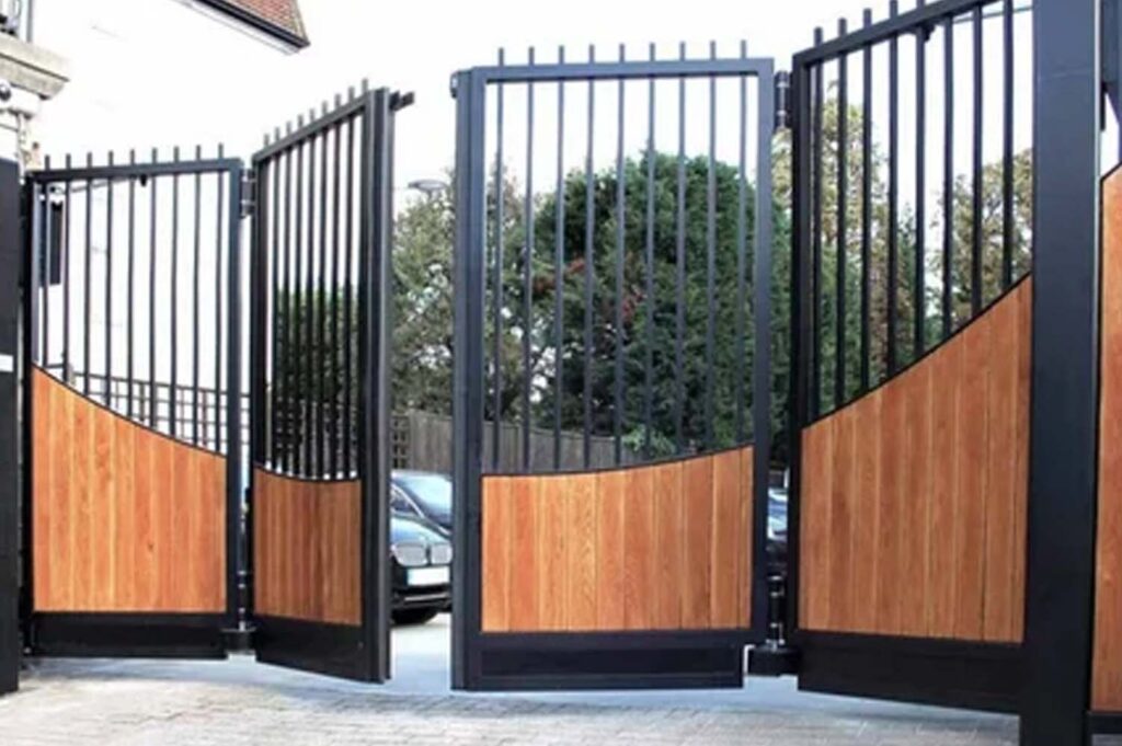 Bi-Folding Gate copy