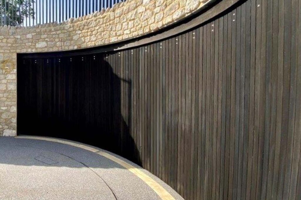 Curve Garage Gates